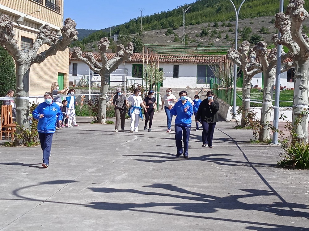 Alto nivel de participación en la jornada de Campo a Través Sénior